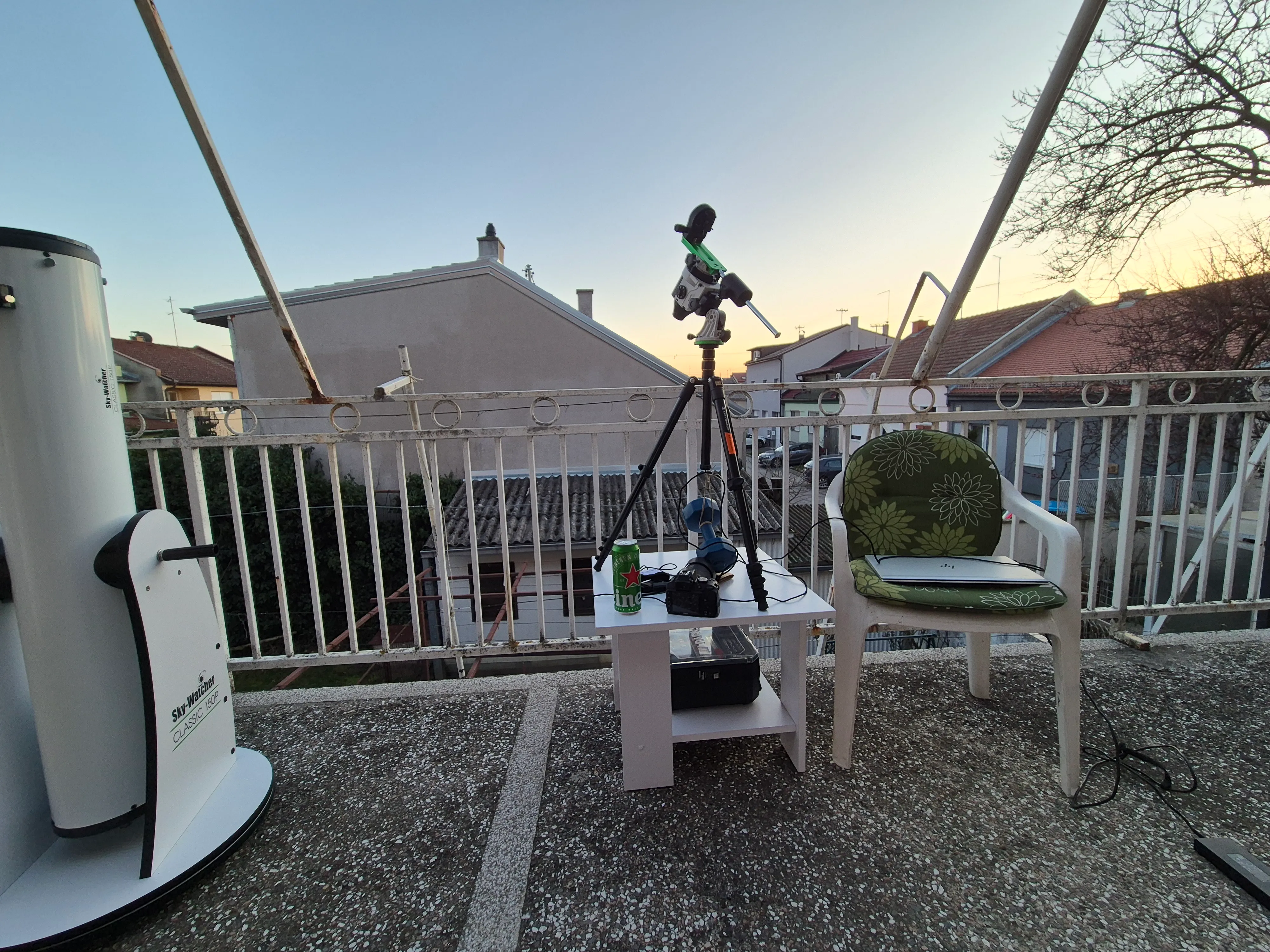 My backyard astrophotography setup with a Nikon D3400, Star Adventurer 2i and DigiCamControl